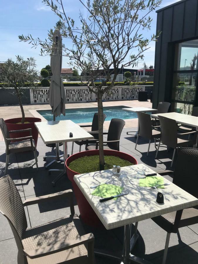 The Originals City, Hotel Helios, Roanne Nord Mably Экстерьер фото